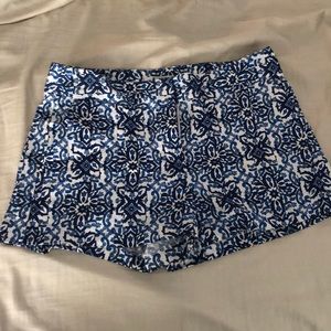 Patterned shorts
